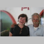 700 ... Christa ist gluecklich. Mimi ist allerdings auch muede ....JPG 700 ... Christa ist gluecklich. Mimi ist allerdings auch muede ....JPG